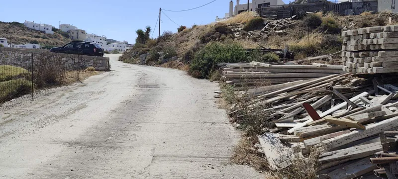 Road beside the listed property in Galanado, Naxos